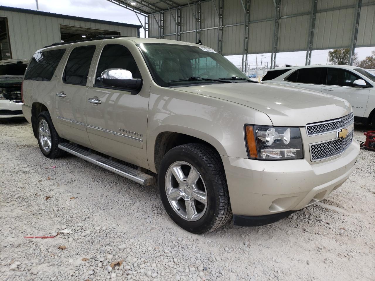 2013 Chevrolet Suburban - Image 4
