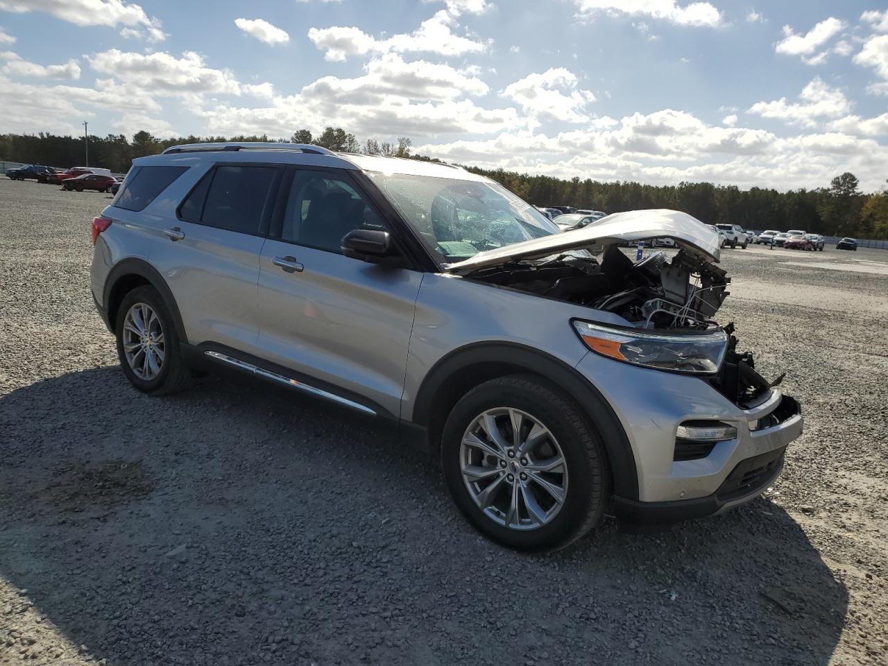 2022 Ford Explorer - Image 4