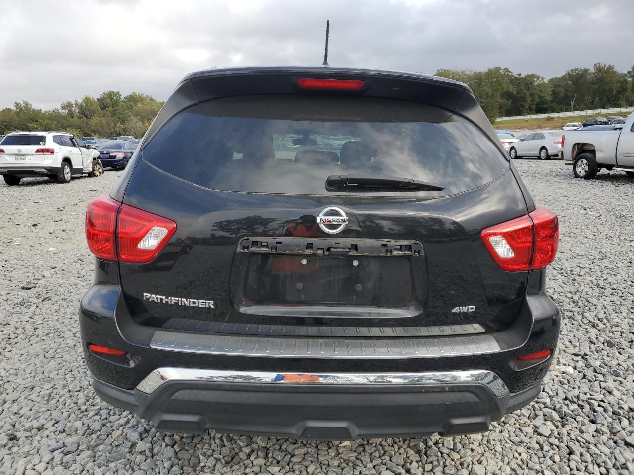 2017 Nissan Pathfinder - Image 6