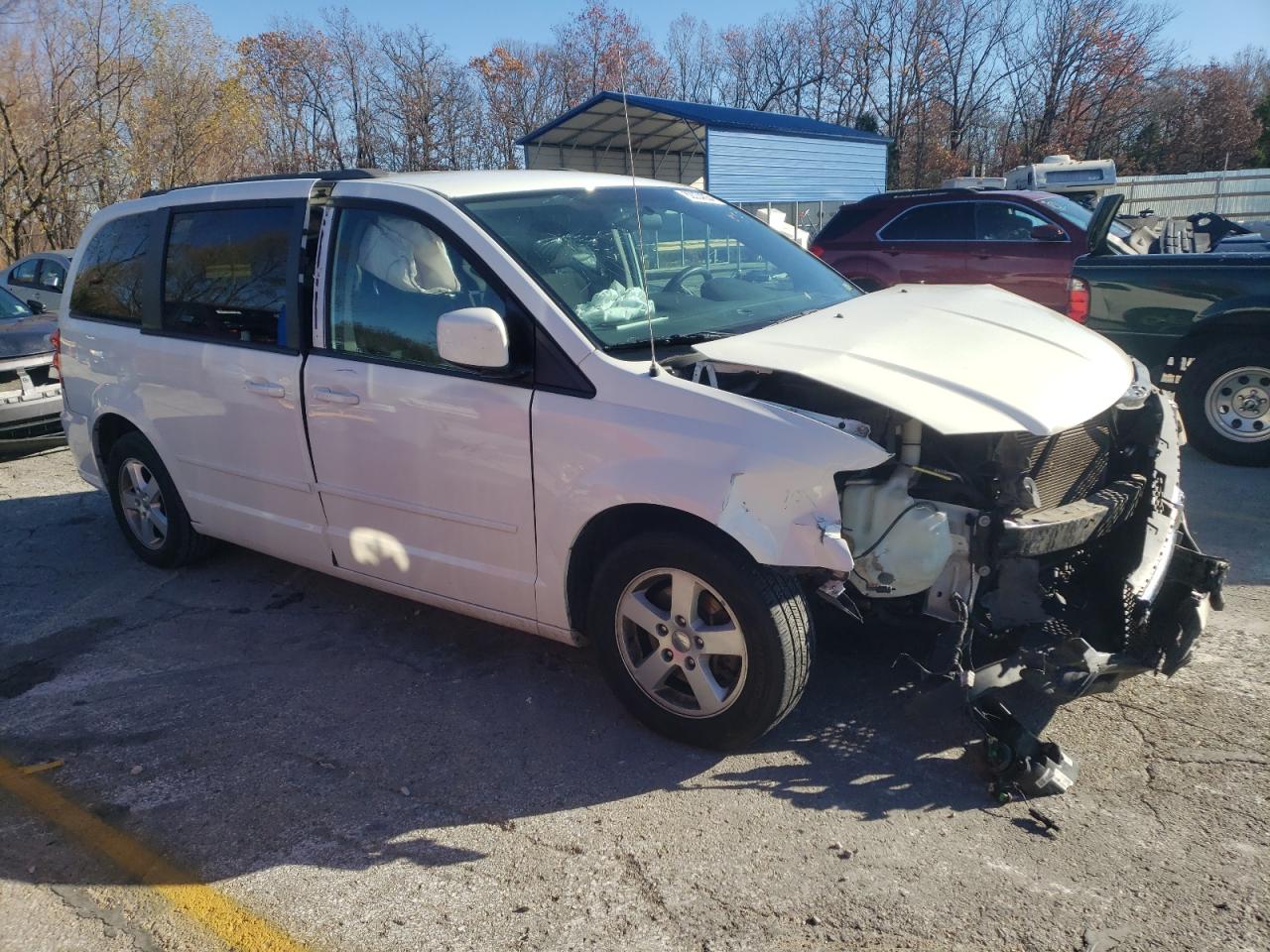 2013 Dodge Caravan - Image 4
