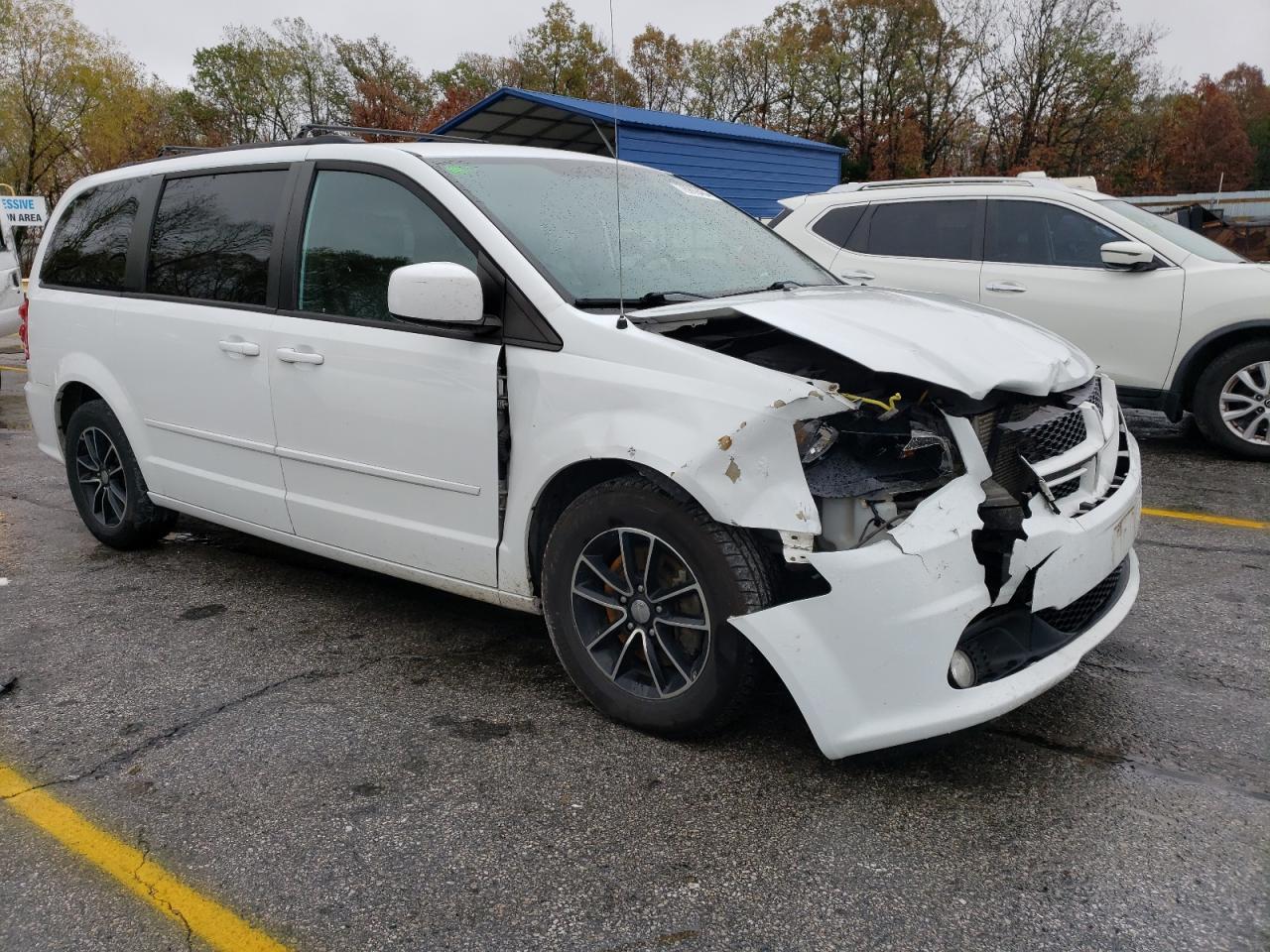 2017 Dodge Caravan - Image 4