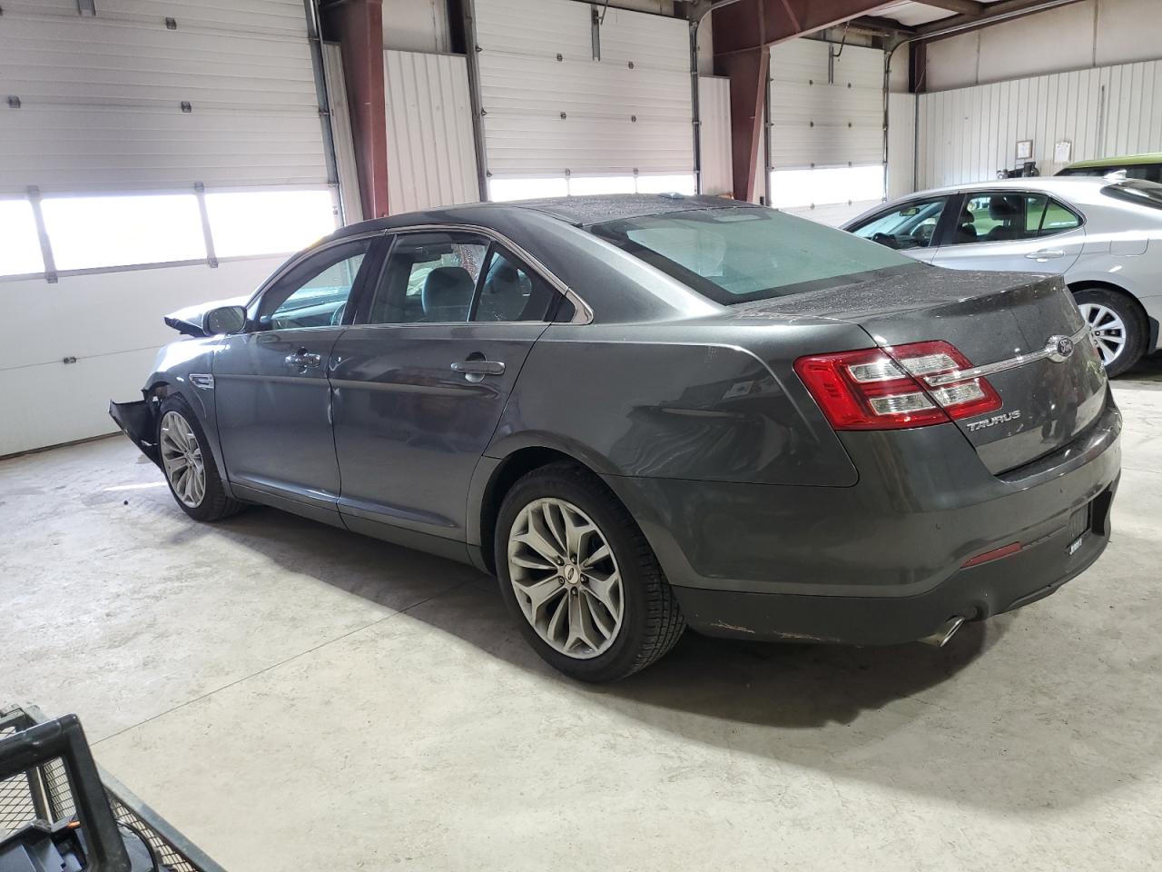 2017 Ford Taurus - Image 2