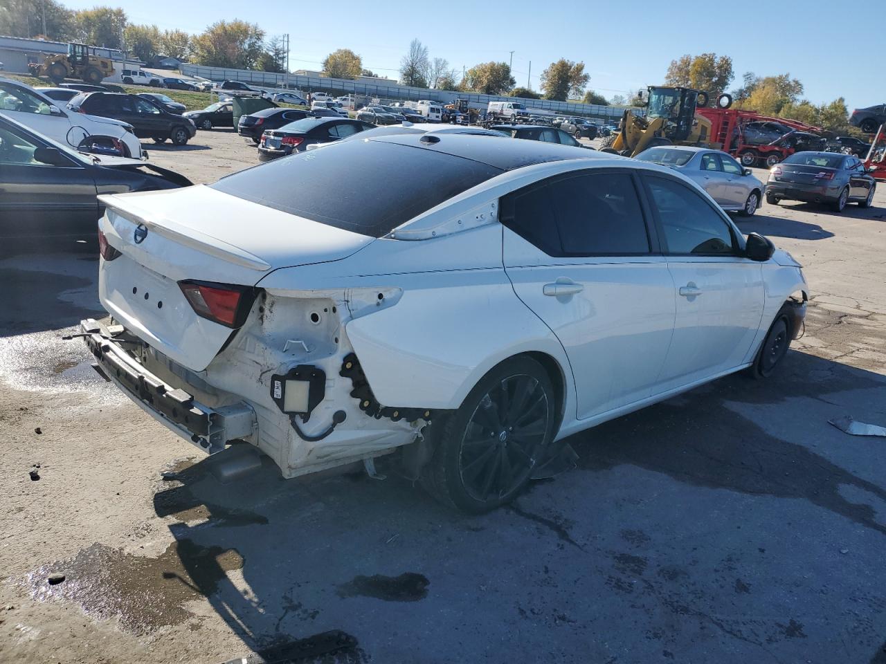 2021 Nissan Altima - Image 3