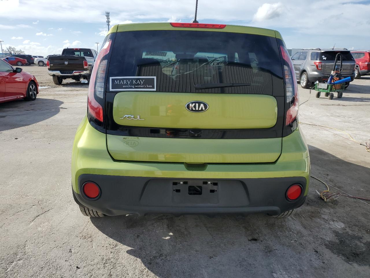 VIN KNDJN2A29J7898866 2018 KIA SOUL no.6