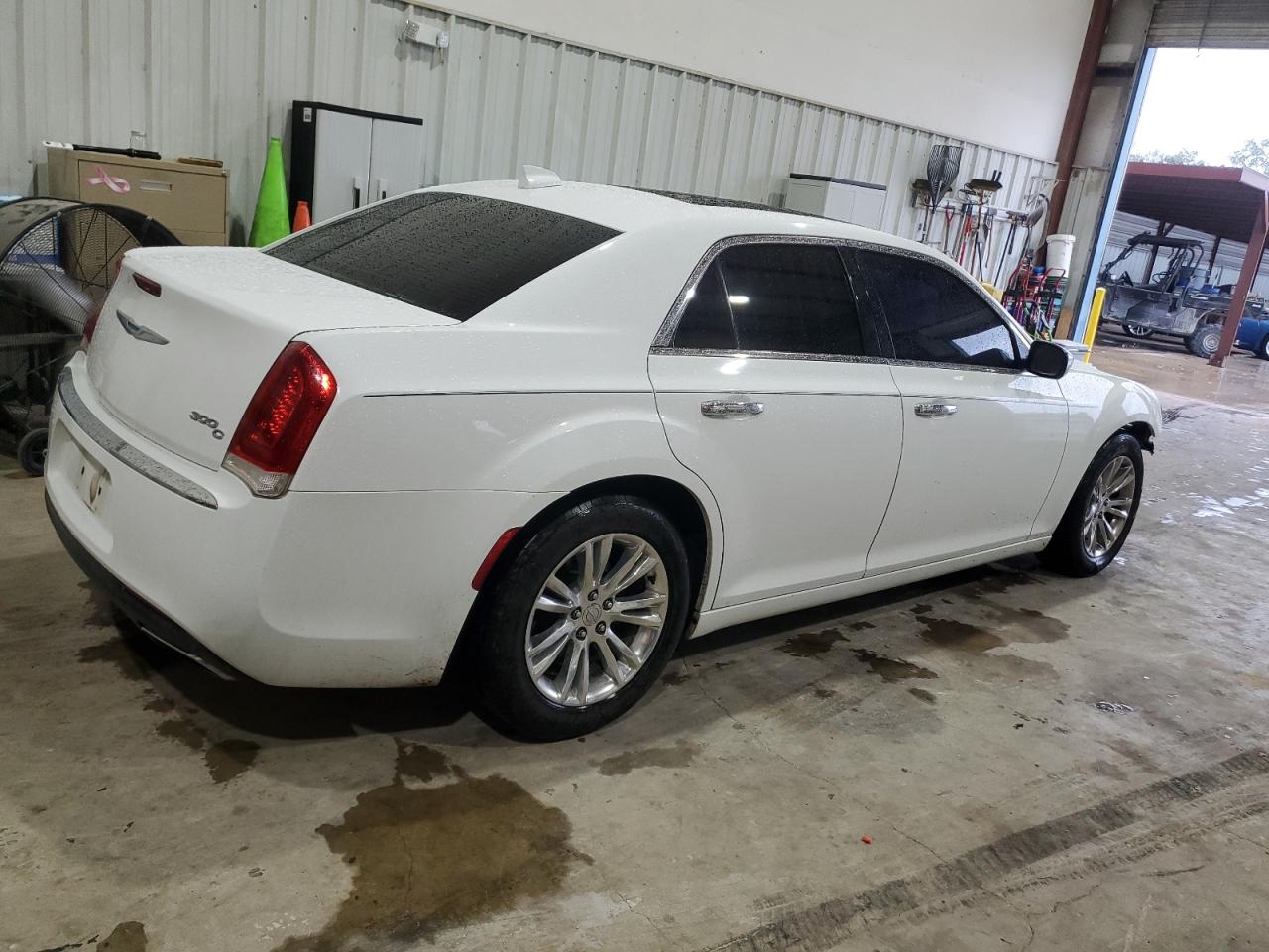 VIN 2C3CCAEG2GH342656 2016 CHRYSLER 300 no.3