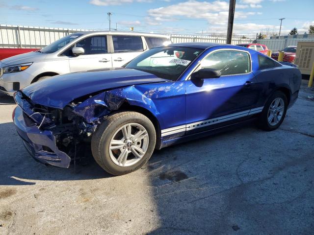 2013 Ford Mustang  للبيع في Dyer، IN - Front End