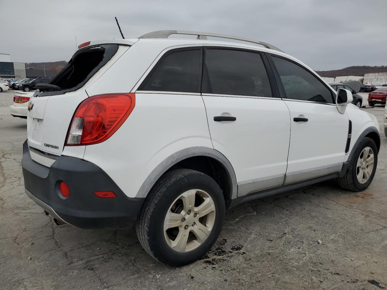 VIN 3GNAL2EK0ES549576 2014 CHEVROLET CAPTIVA no.3