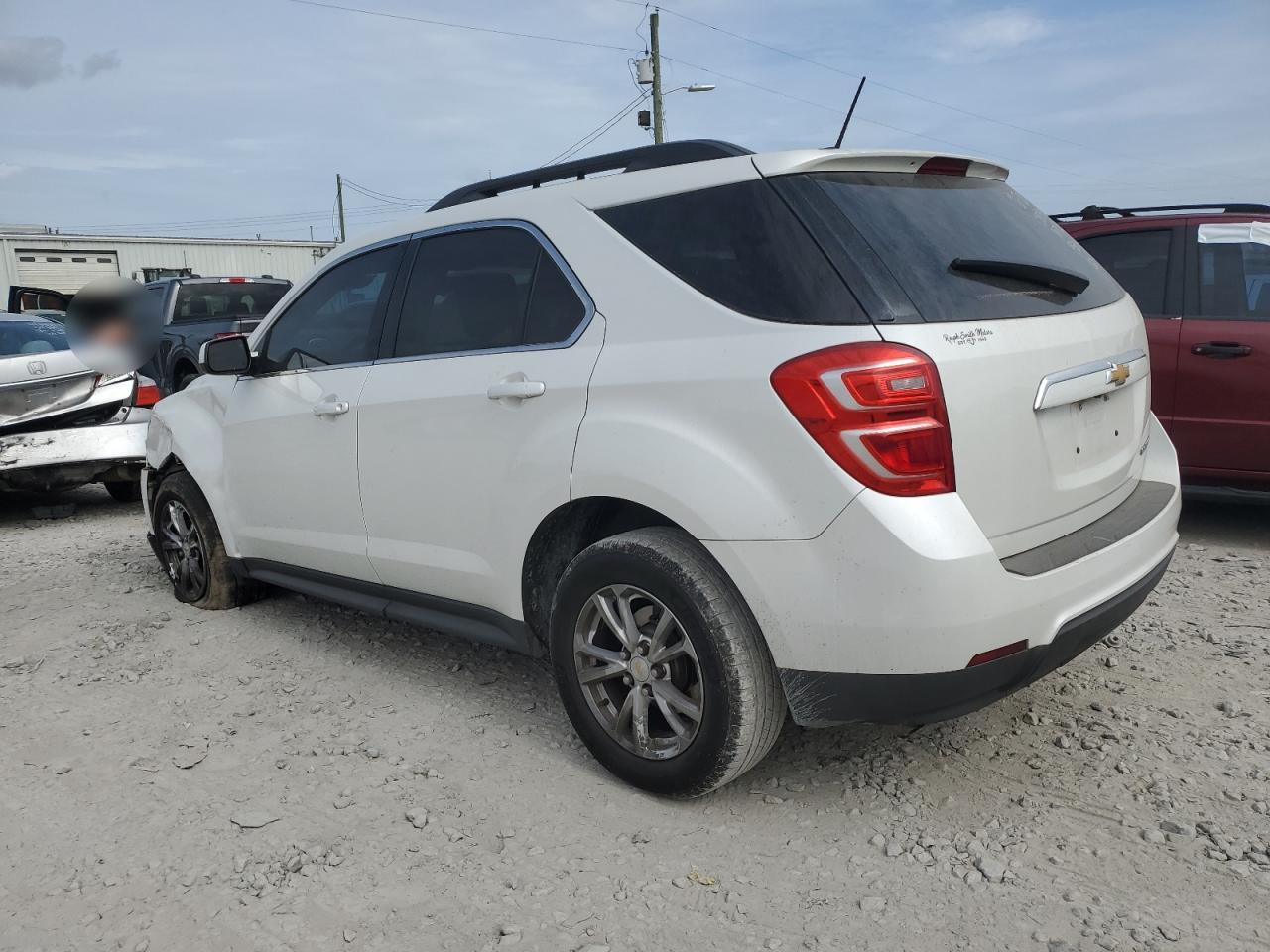 2016 Chevrolet Equinox - Image 2