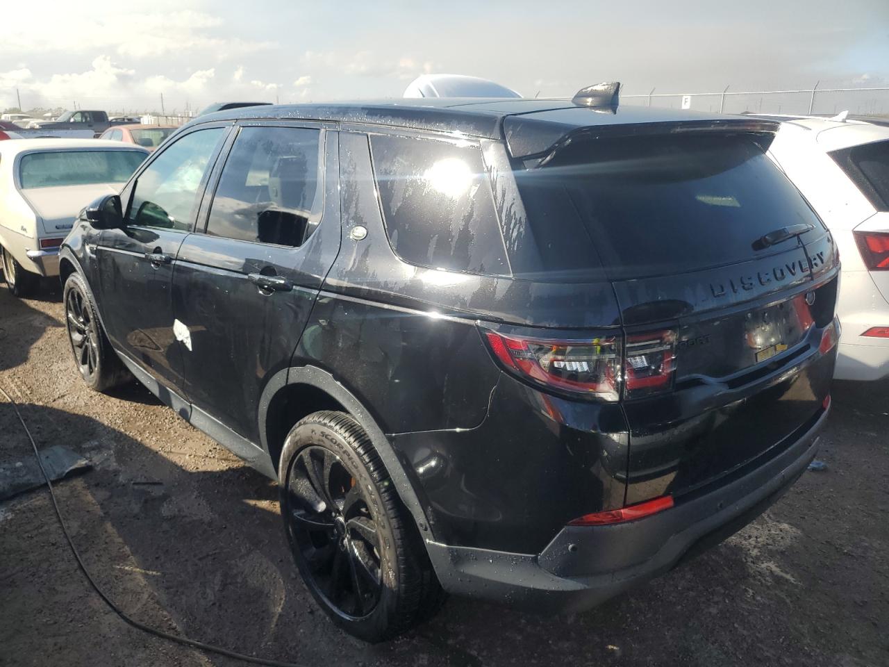 2021 Land Rover Discovery - Image 2