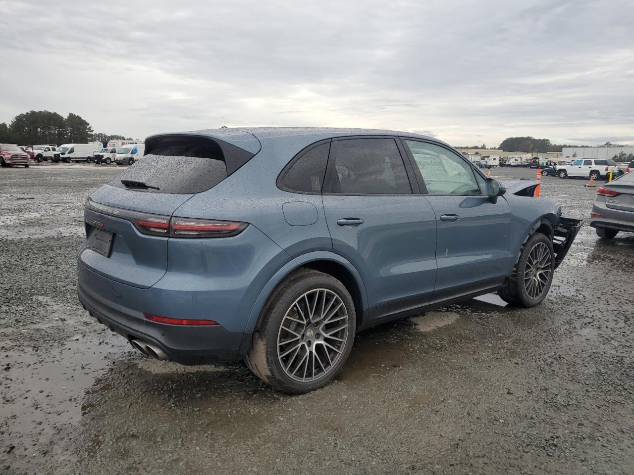 2019 Porsche Cayenne - Image 3