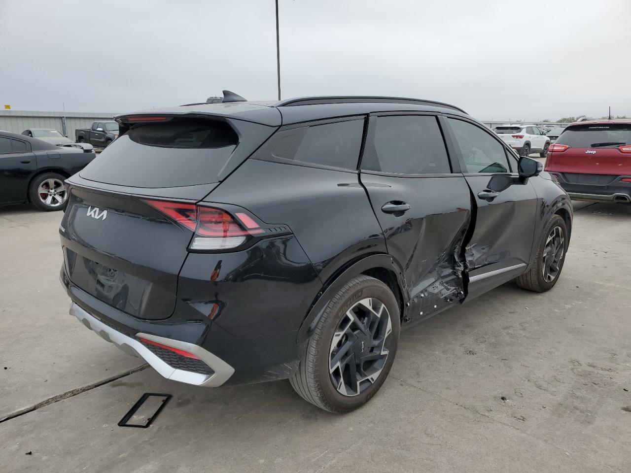 2023 Kia Sportage - Image 3