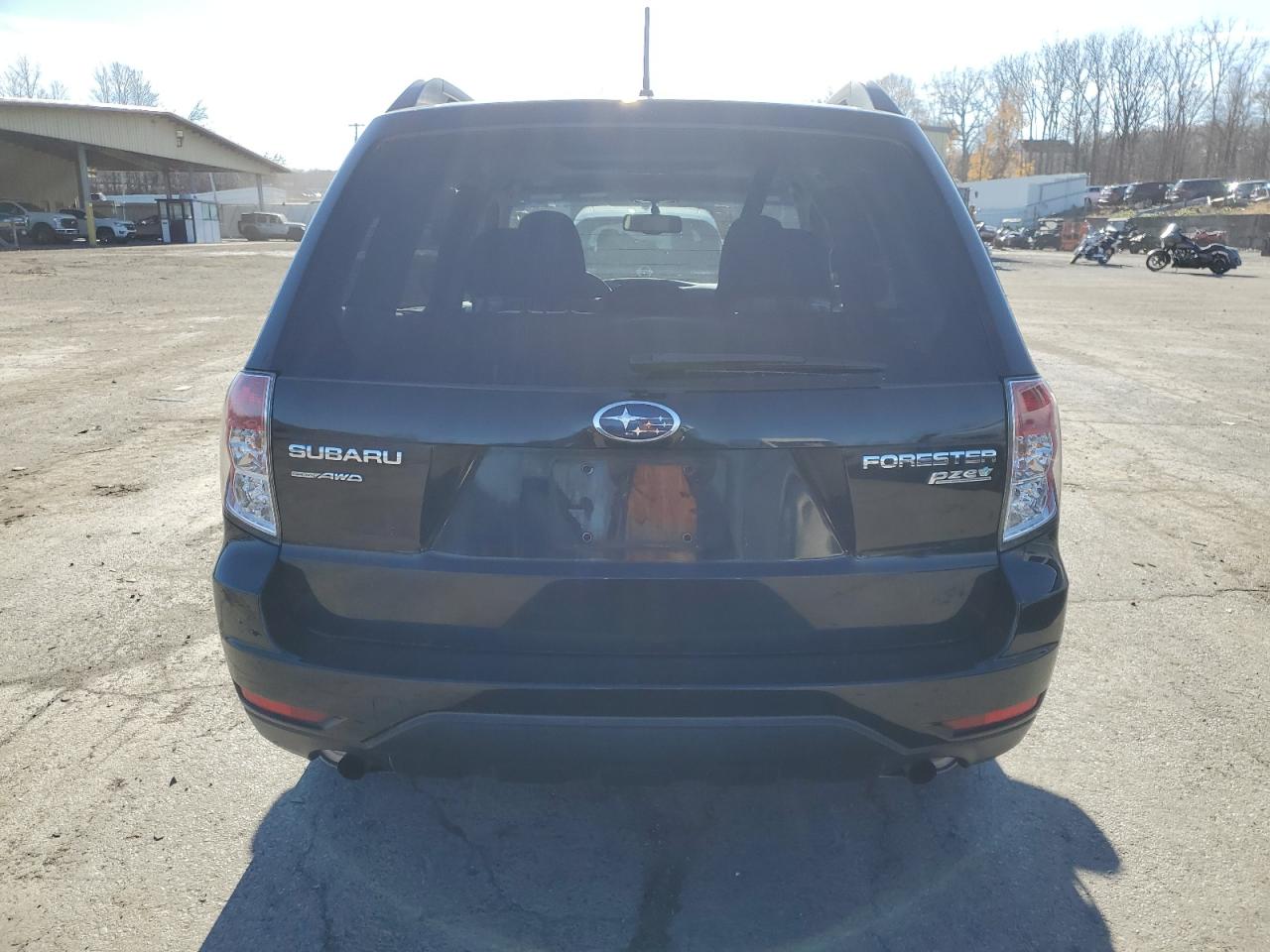 2010 Subaru Forester - Image 6