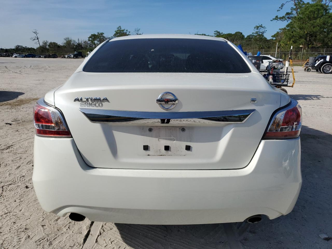 2015 Nissan Altima 2.5 VIN: 1N4AL3AP8FC140268 Lot: 81298114