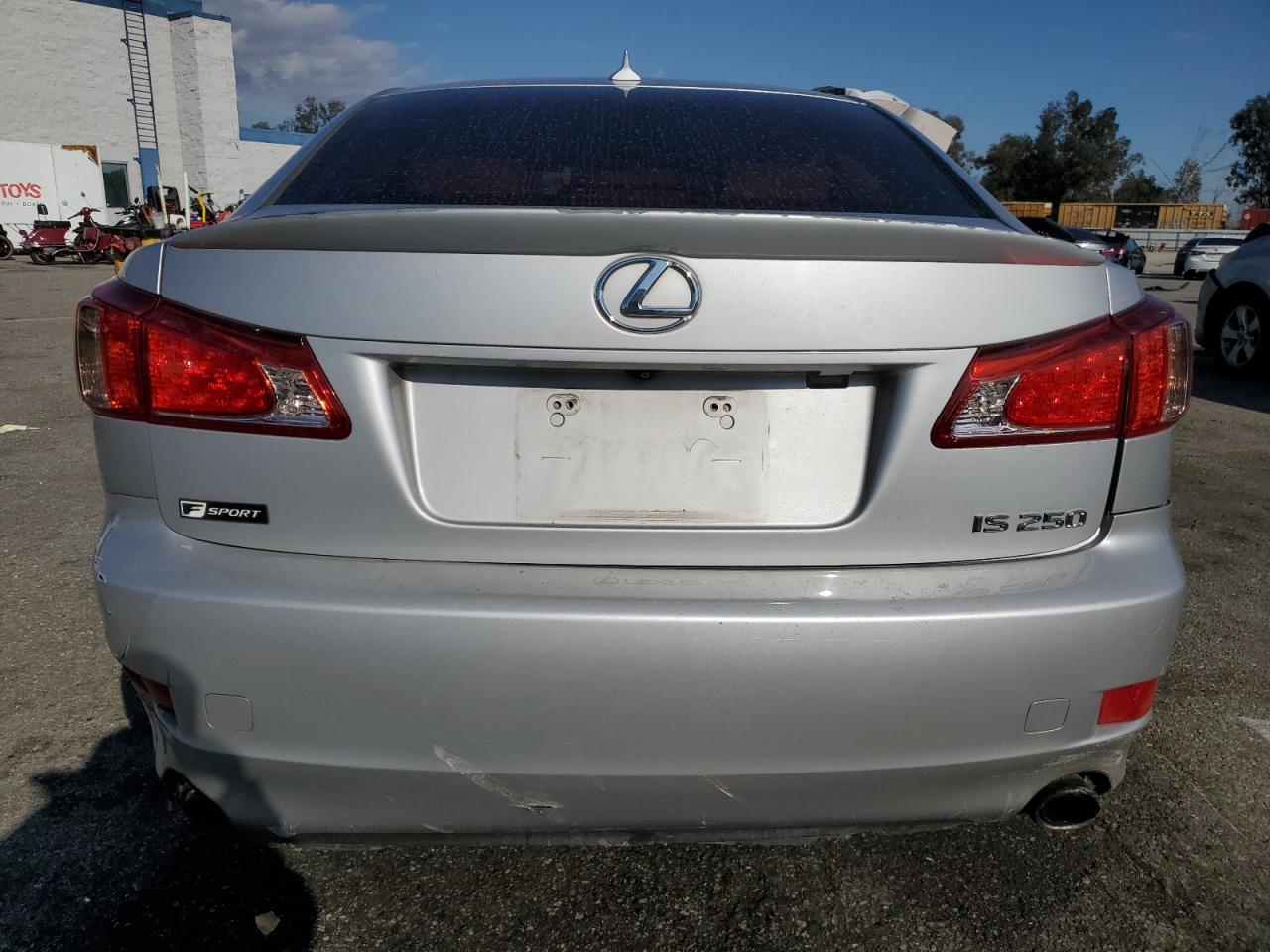 2011 Lexus IS - Image 6