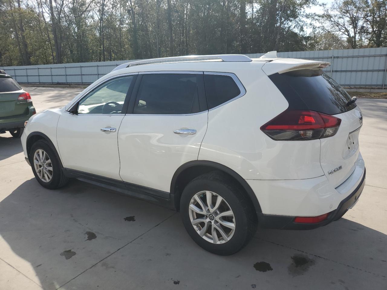 2020 Nissan Rogue - Image 2