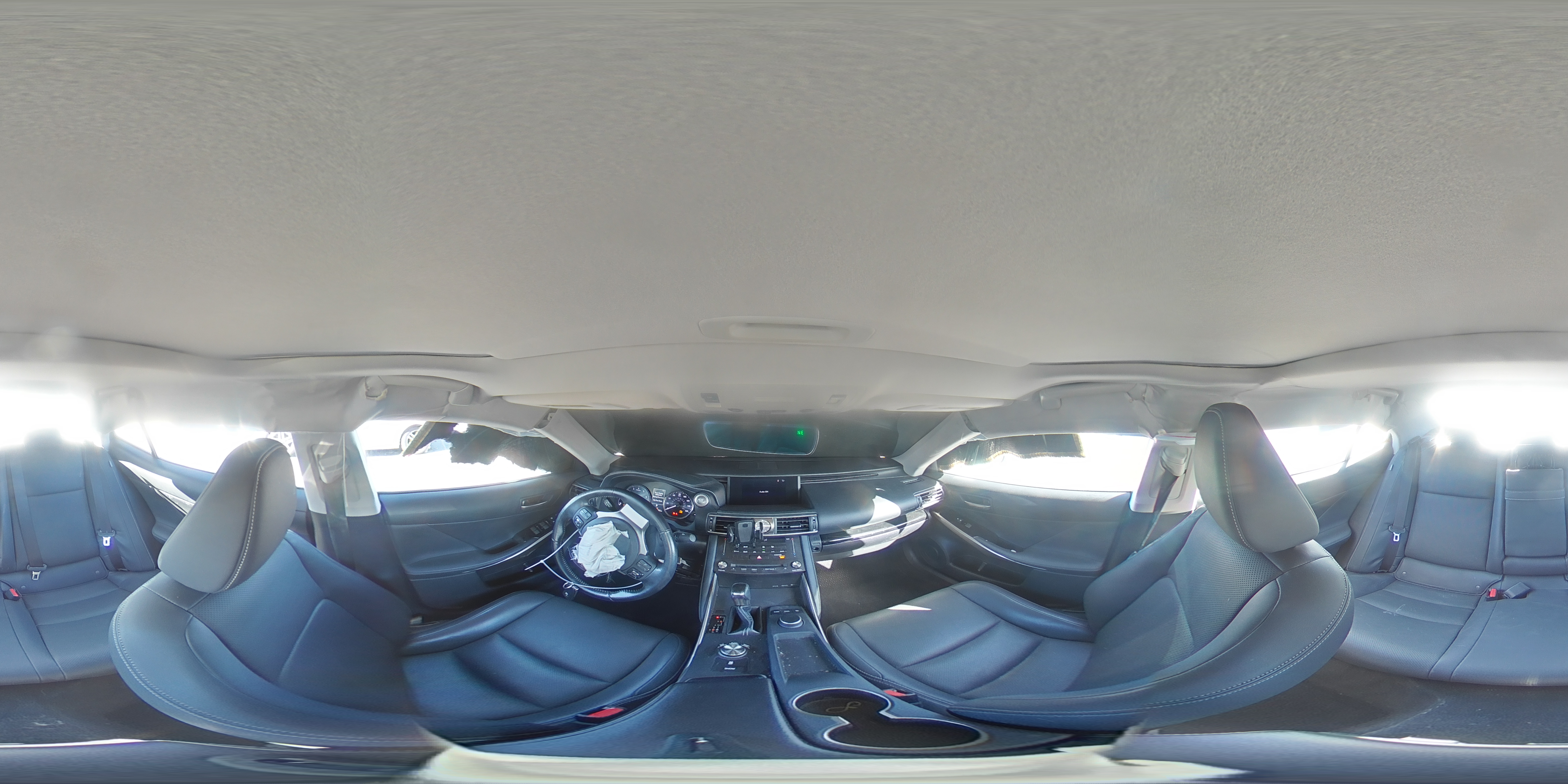 2018 Lexus IS - Image 13