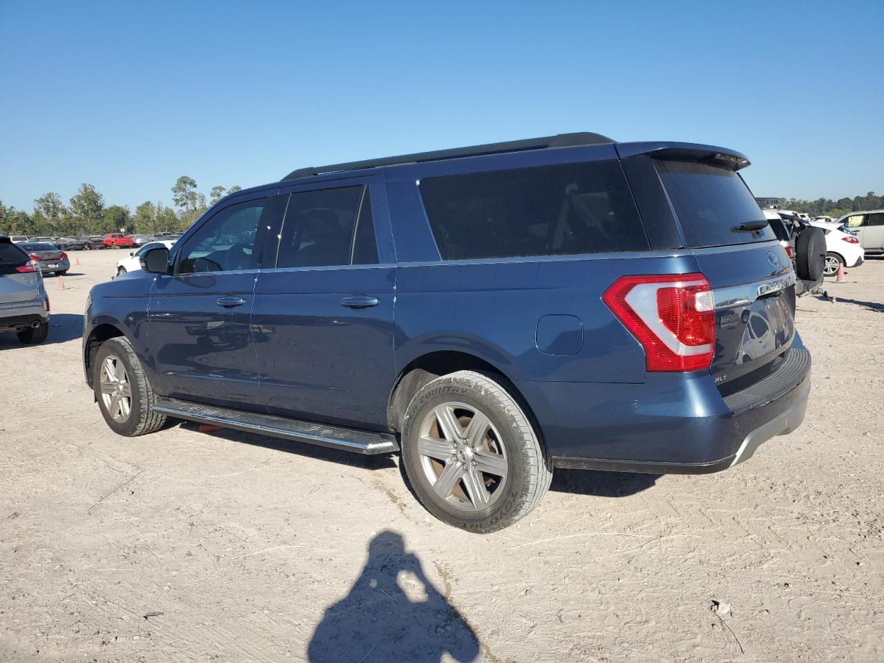 2019 Ford Expedition - Image 2