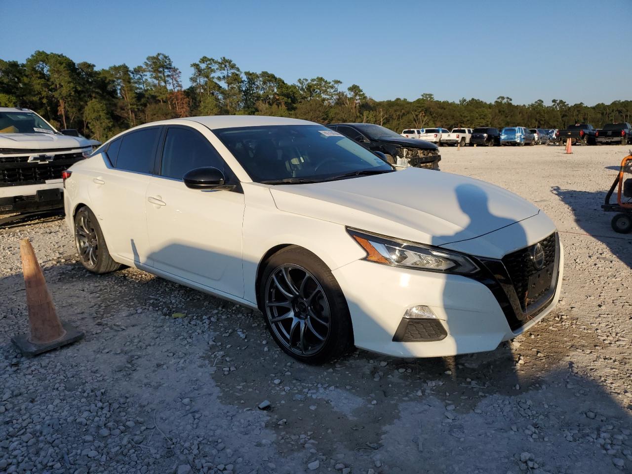 2020 Nissan Altima - Image 4