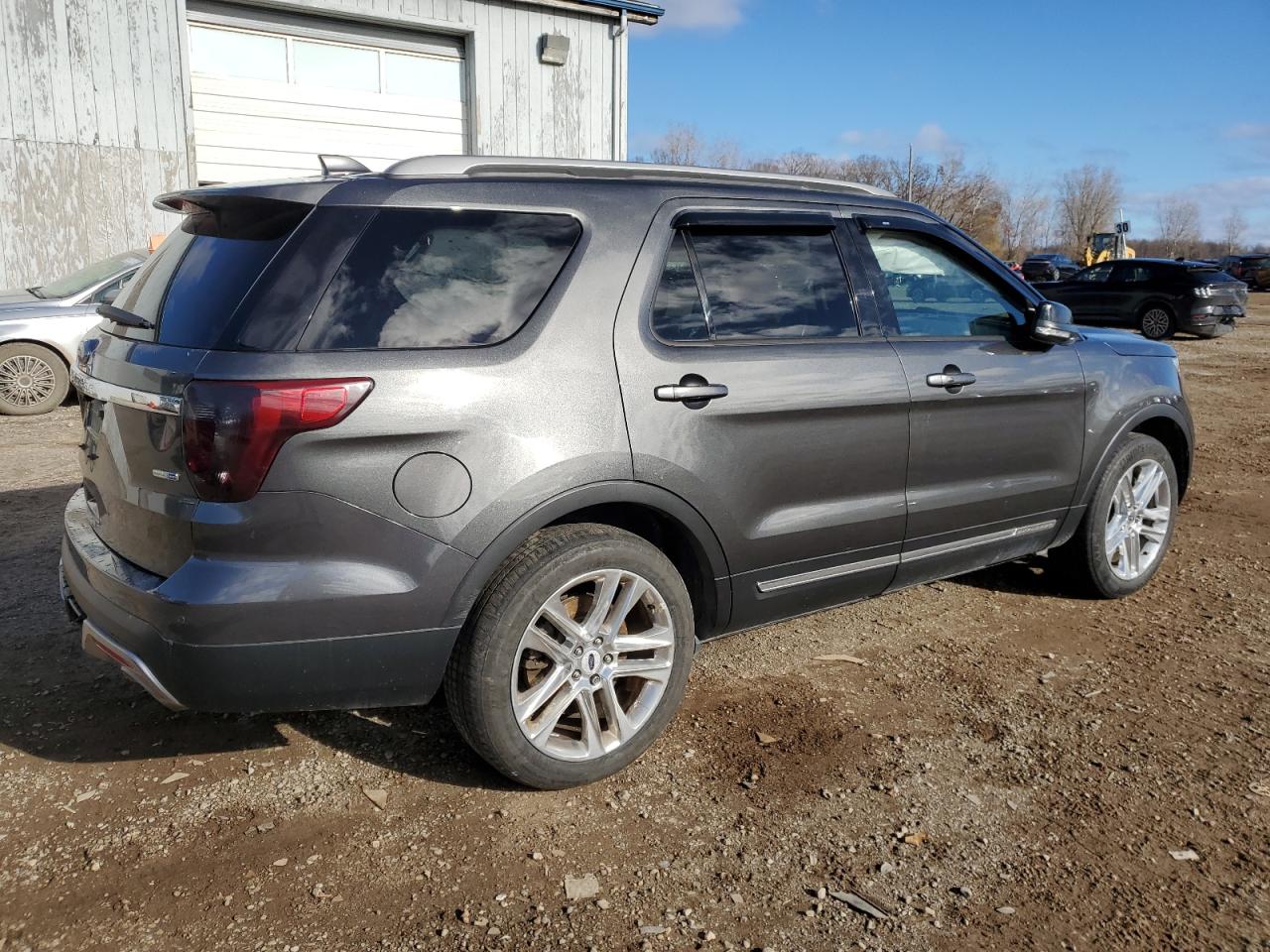 2016 Ford Explorer - Image 3