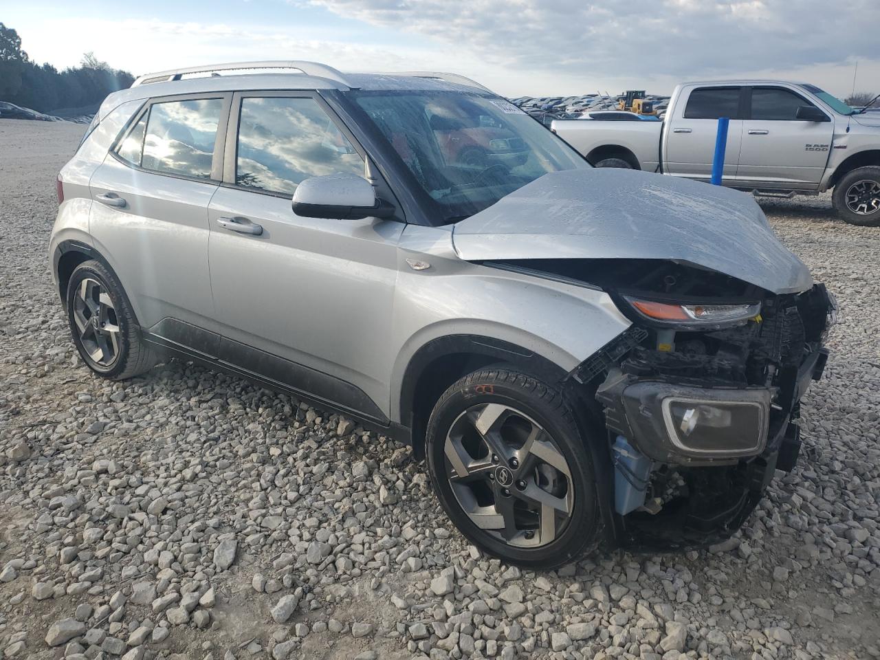 2021 Hyundai Venue - Image 4
