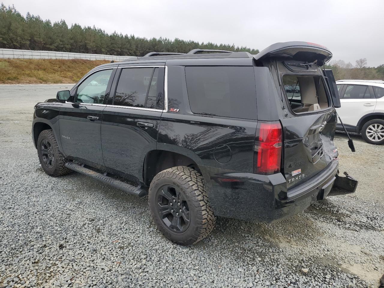 2019 Chevrolet Tahoe - Image 2