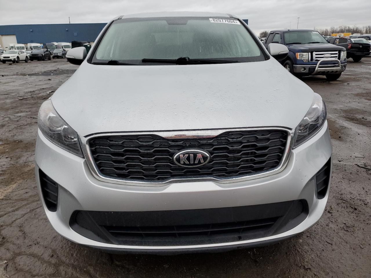 VIN 5XYPG4A36KG575730 2019 KIA SORENTO no.5