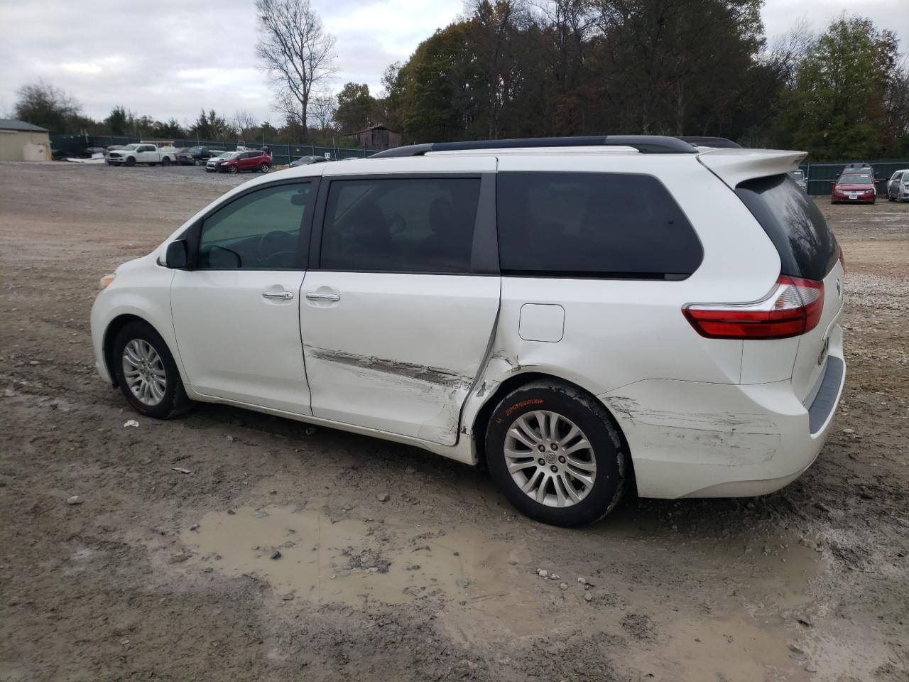 2015 Toyota Sienna Xle VIN: 5TDYK3DC7FS577858 Lot: 80835534