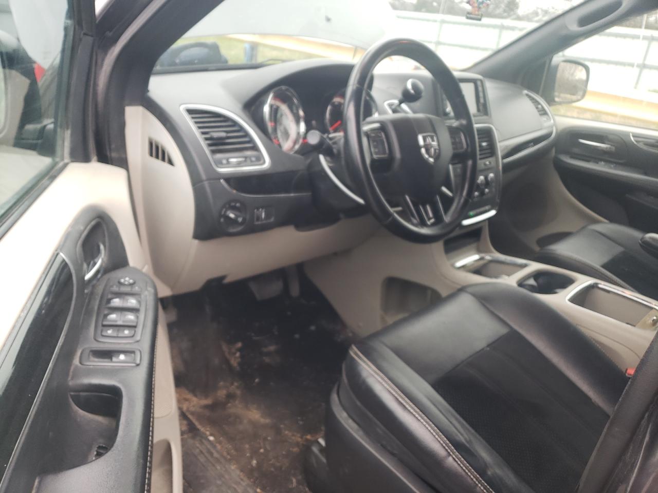 2018 Dodge Caravan - Image 8