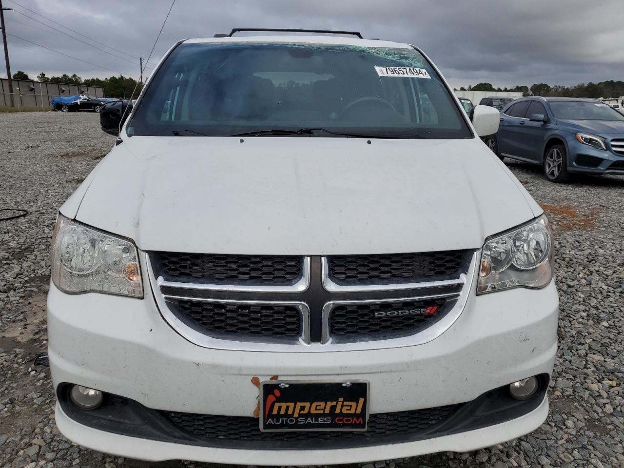 2019 Dodge Caravan - Image 5