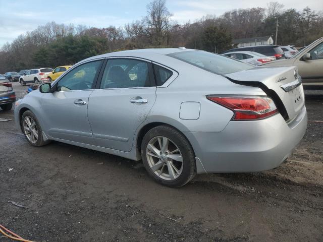 Sedans NISSAN ALTIMA 2015 Srebrny