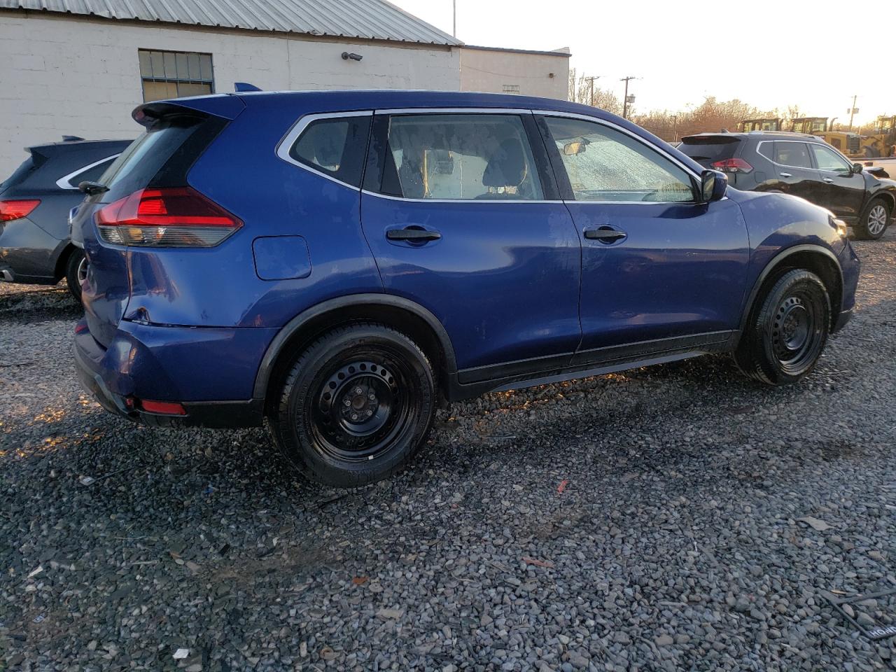 2018 Nissan Rogue - Image 3