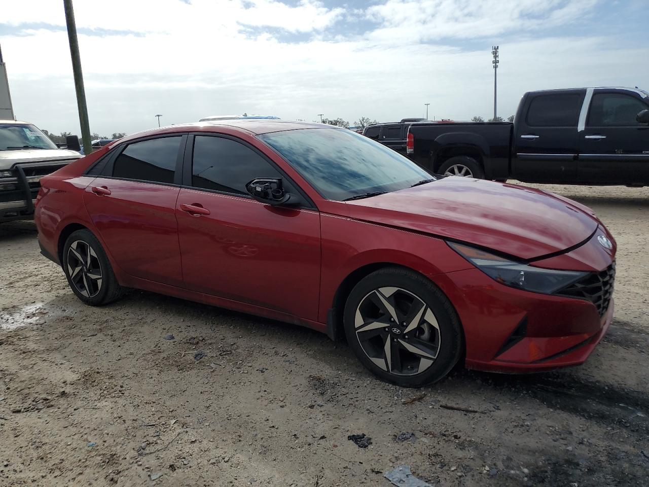 2023 Hyundai Elantra - Image 4