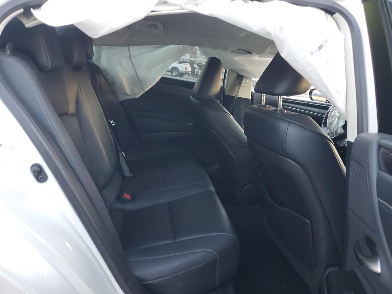 2020 Lexus ES - Image 11