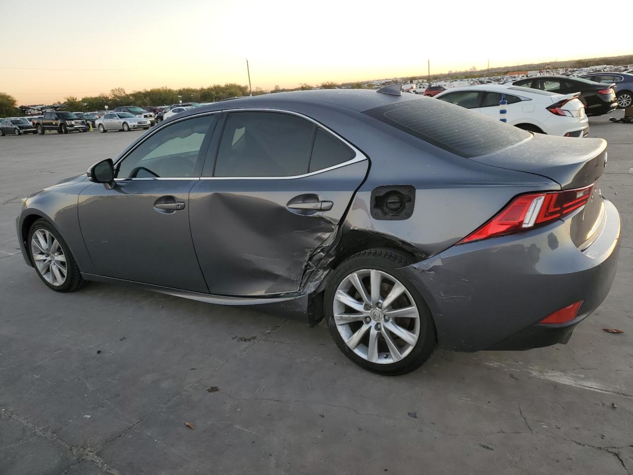 2014 Lexus IS - Image 2