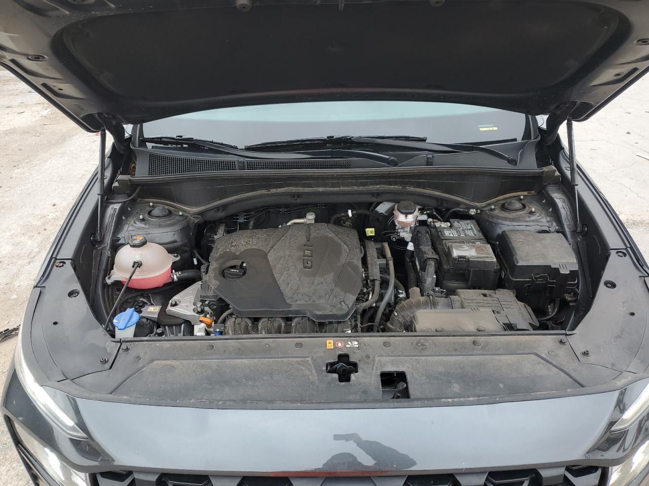 2023 Hyundai Santa Fe - Image 12
