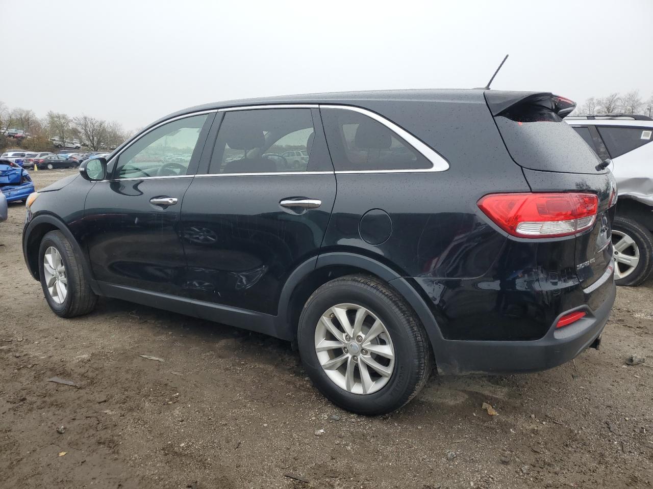 VIN 5XYPG4A38GG024917 2016 KIA SORENTO no.2