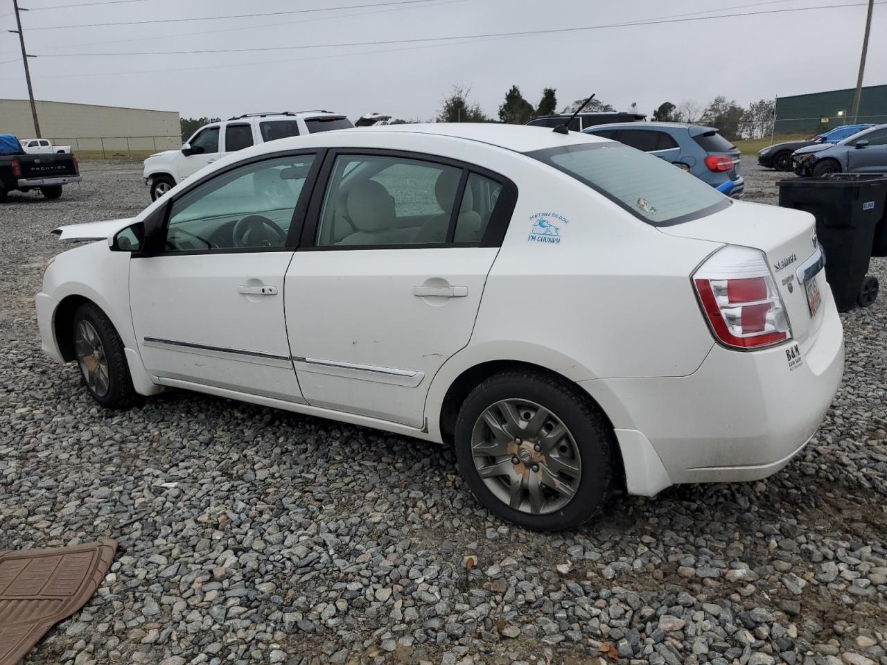 2010 Nissan Sentra - Image 2