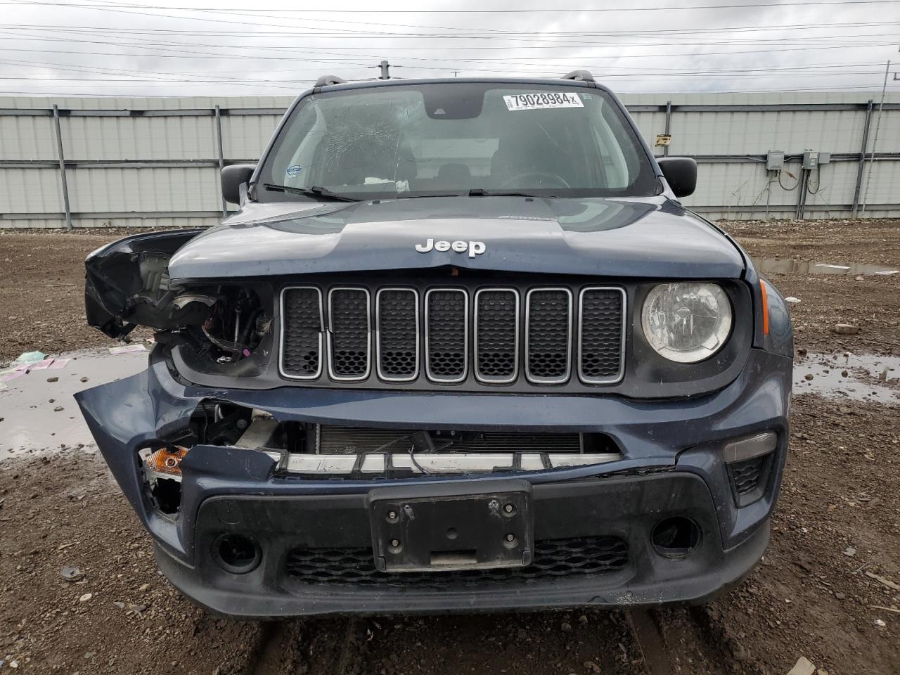 VIN ZACNJDB10NPN72913 2022 JEEP RENEGADE no.5