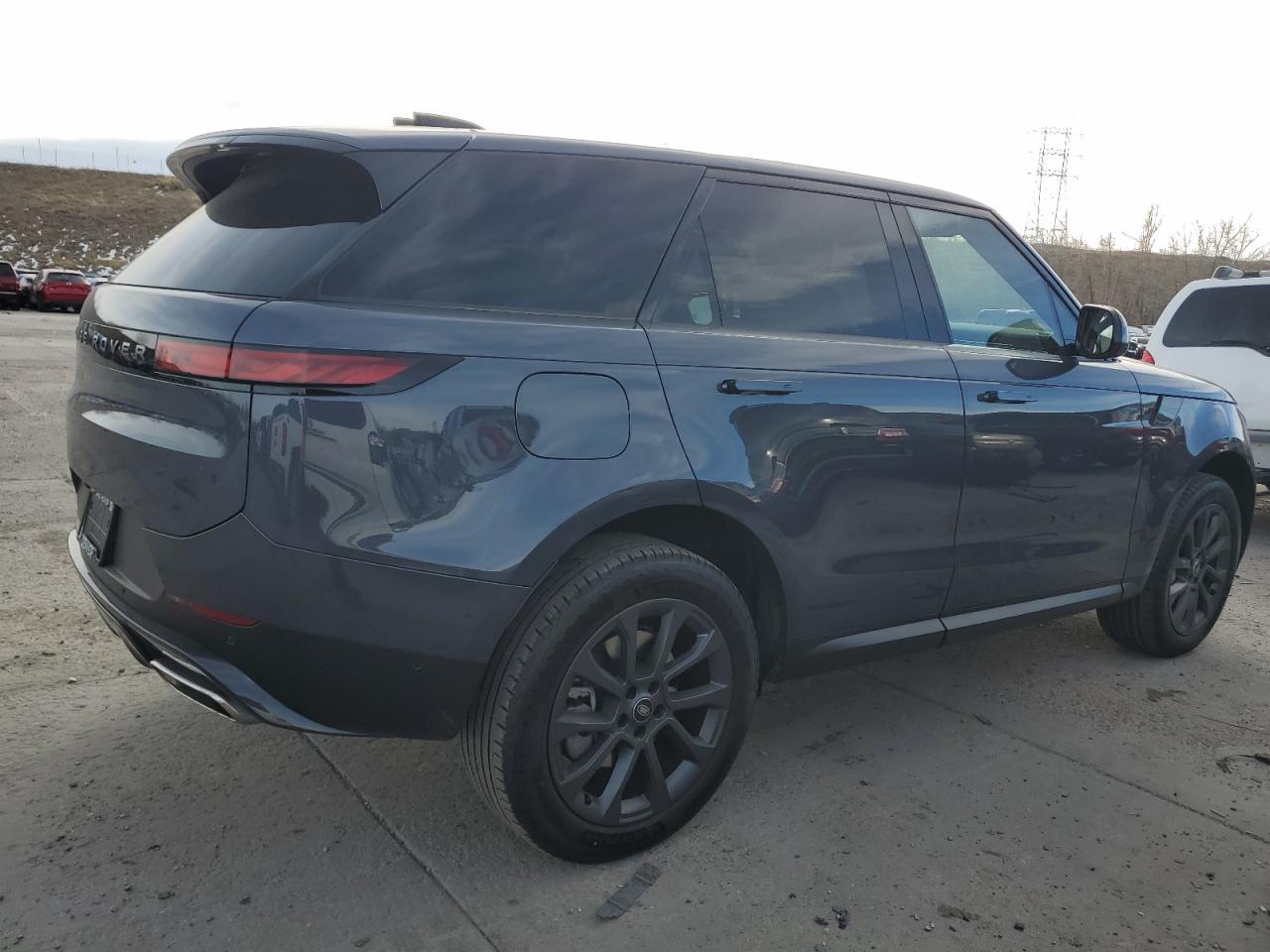 2024 Land Rover Range Rover - Image 3