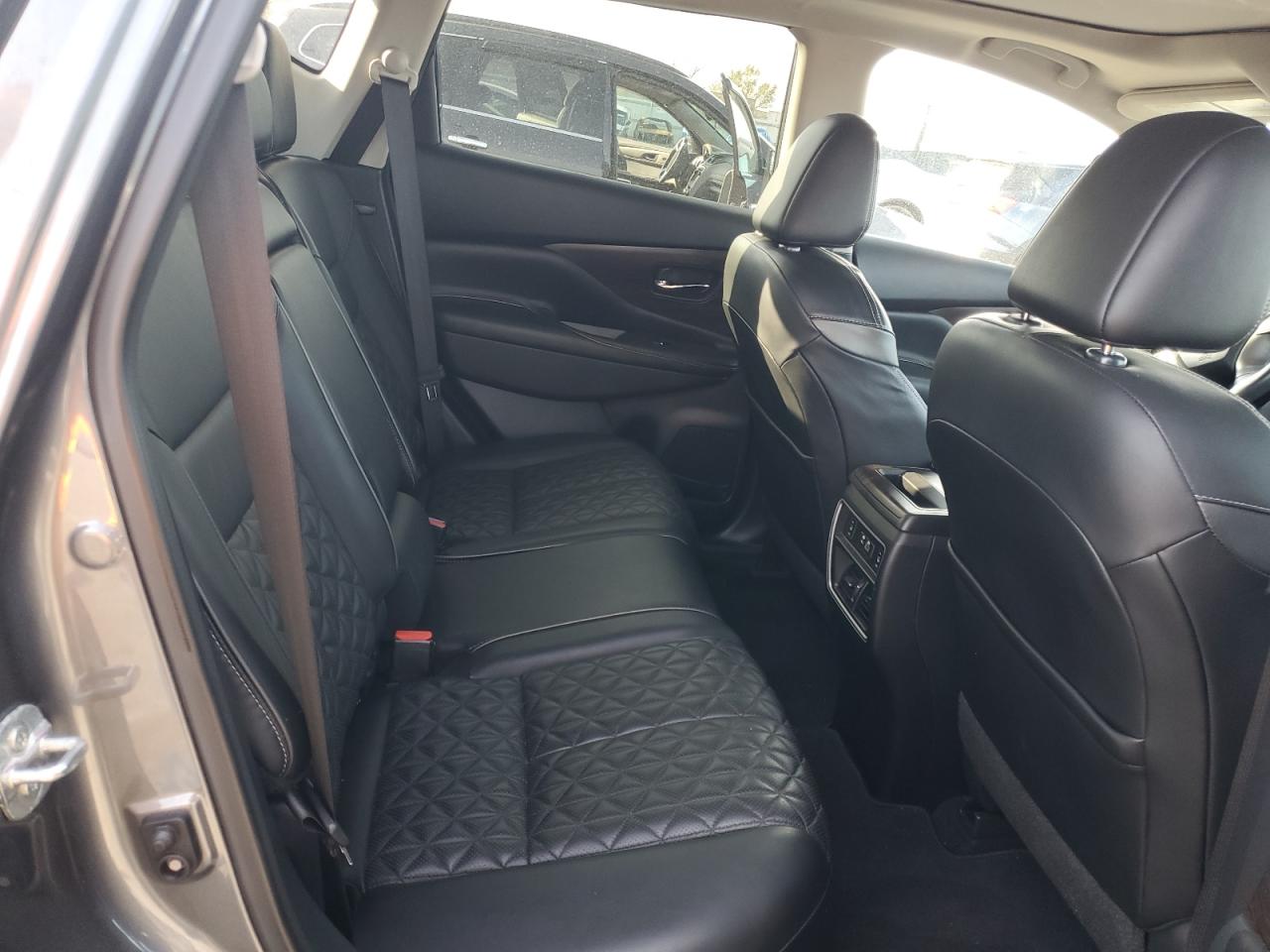 2020 Nissan Murano - Image 11
