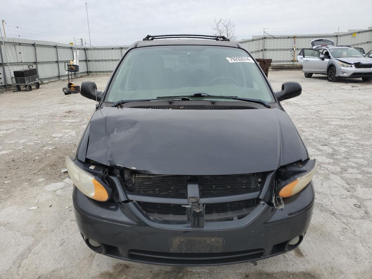 2005 Dodge Caravan - Image 5