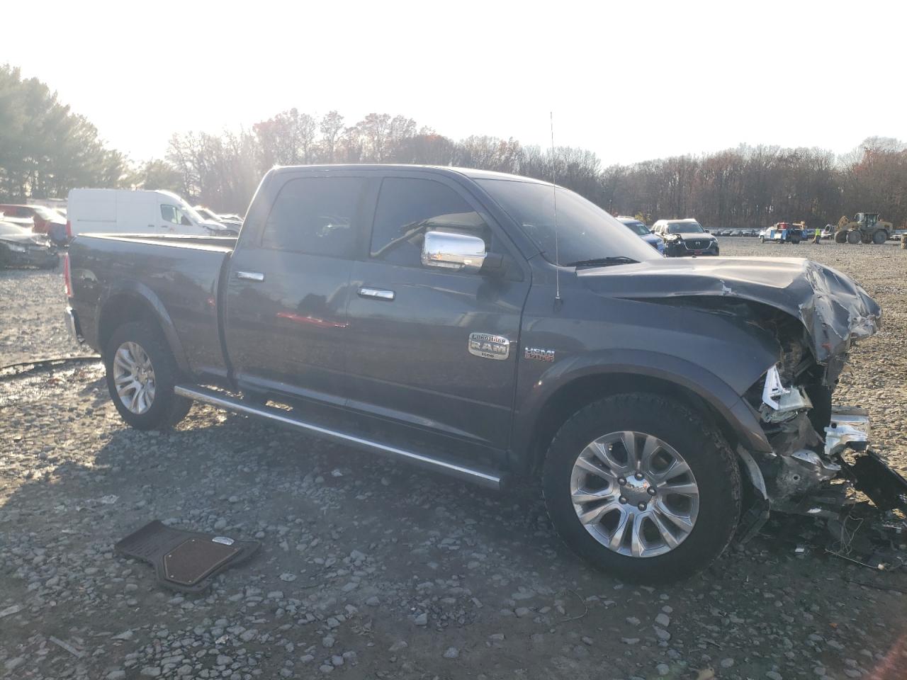 2016 RAM 1500 - Image 4
