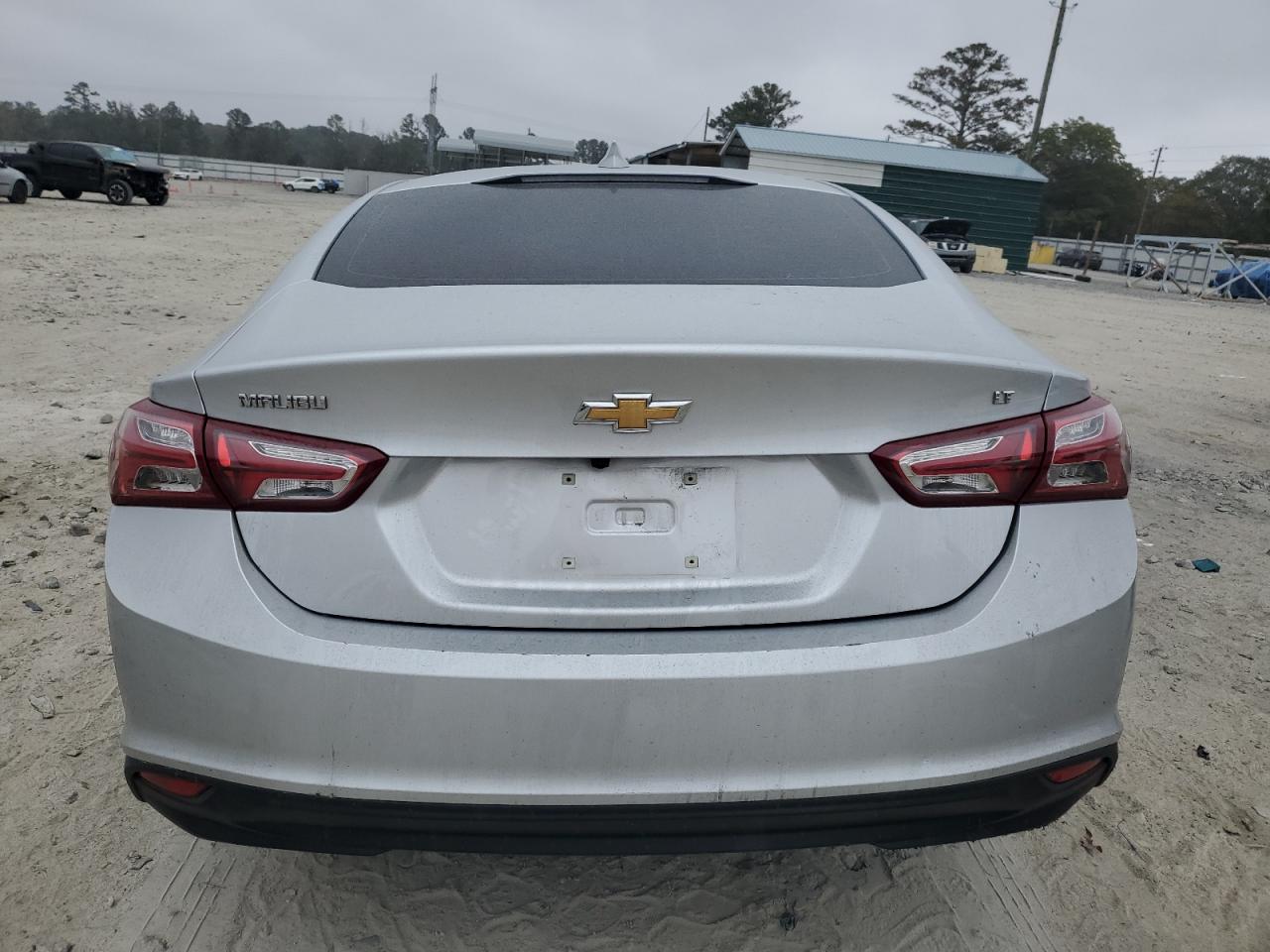 2022 Chevrolet Malibu - Image 6