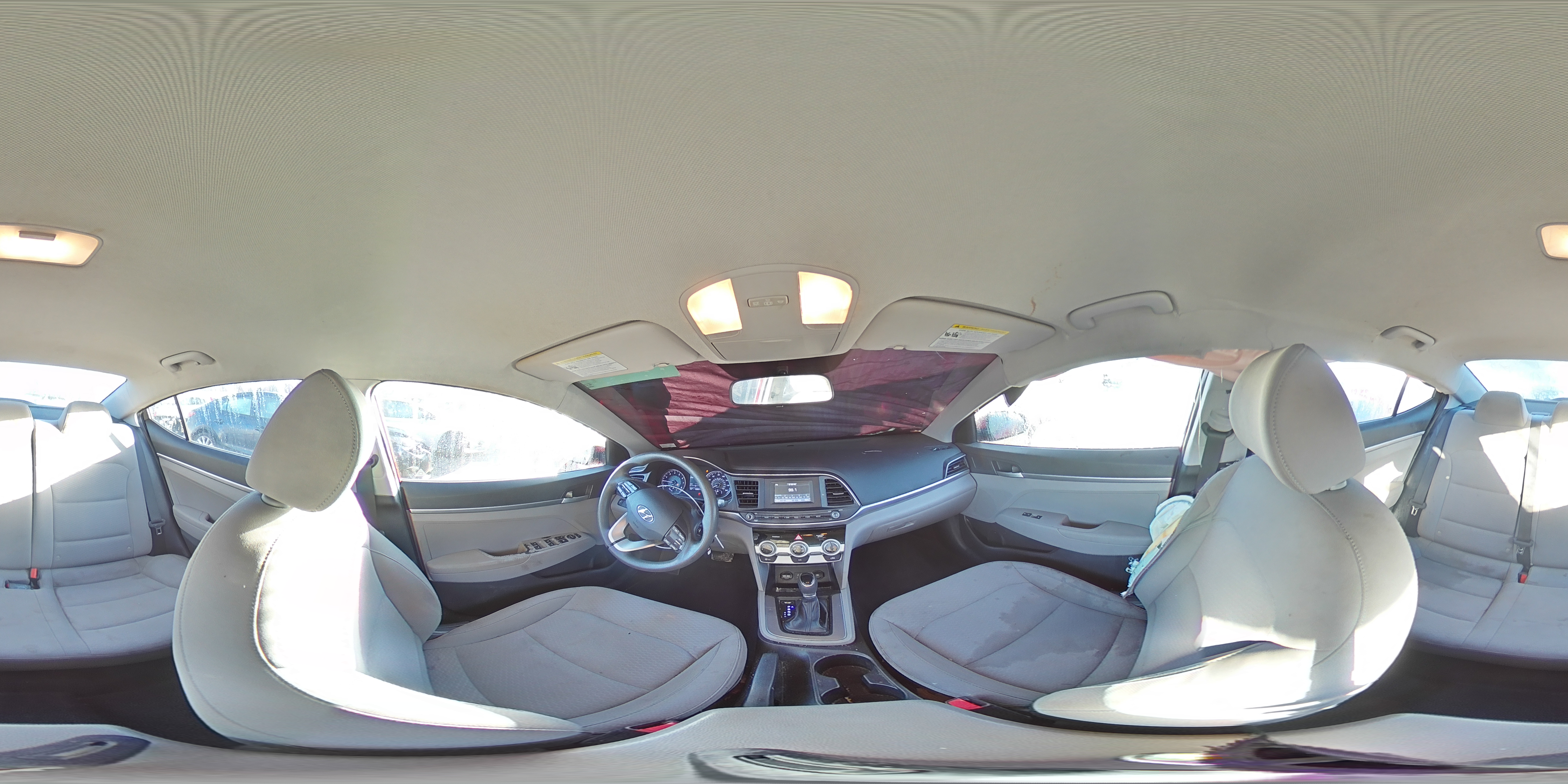 2019 Hyundai Elantra - Image 12