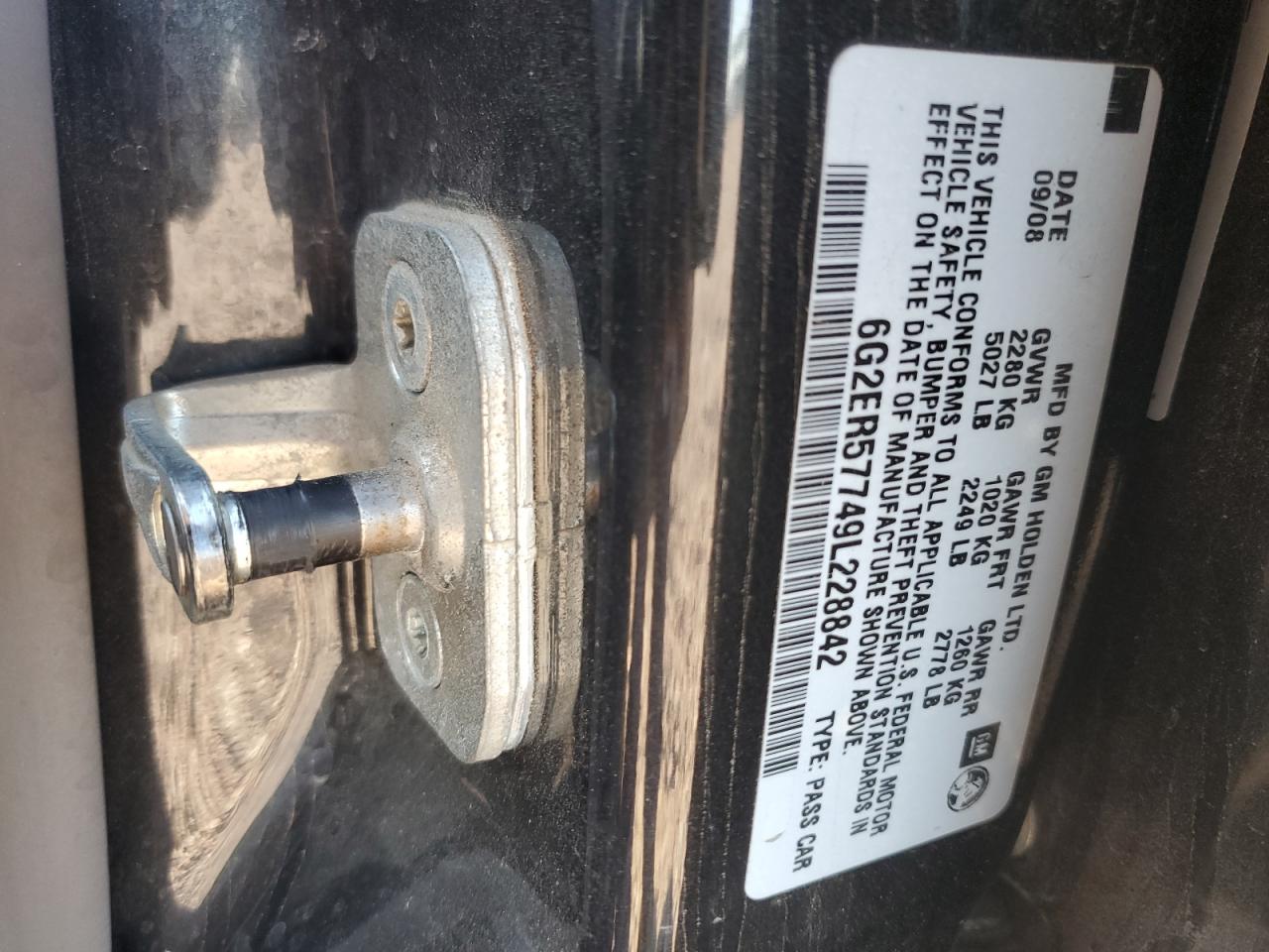 2009 Pontiac G8 - Image 12