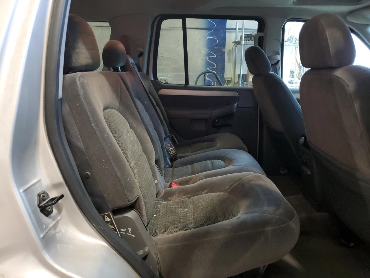 2003 Ford Explorer - Image 11