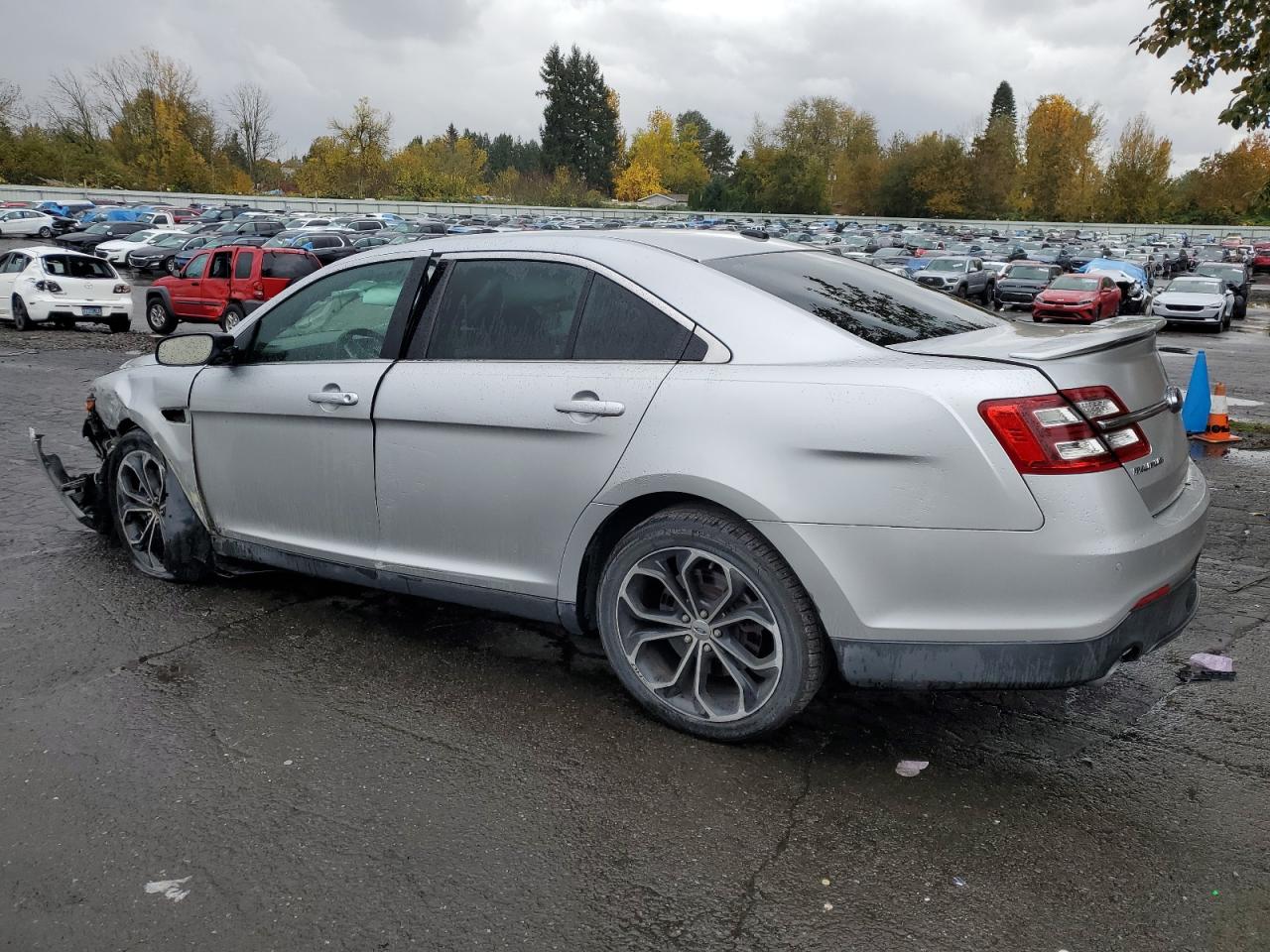 2013 Ford Taurus - Image 2