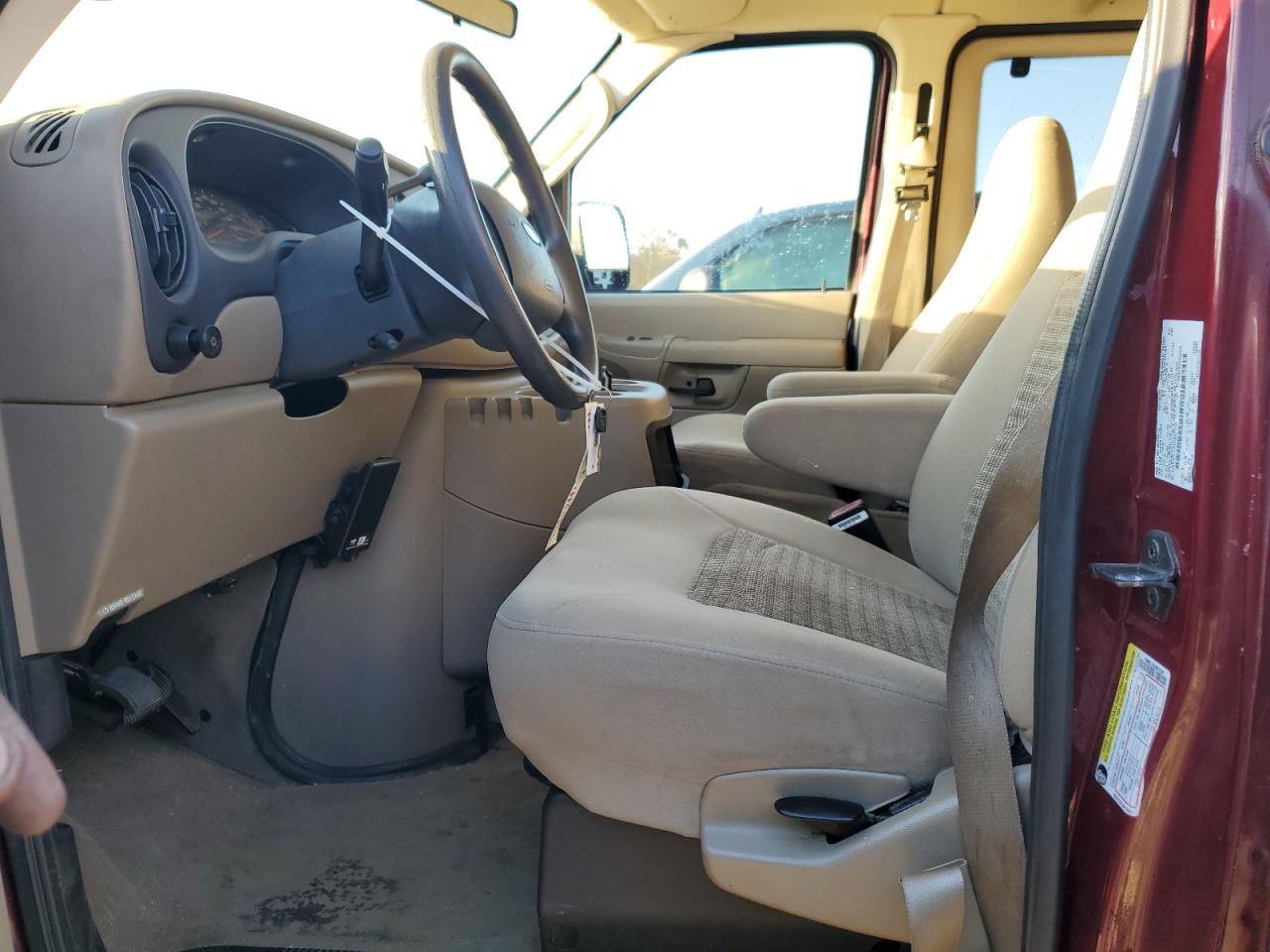 2005 Ford Econoline - Image 7