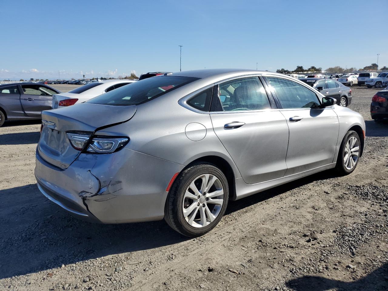 2015 Chrysler 200 - Image 3