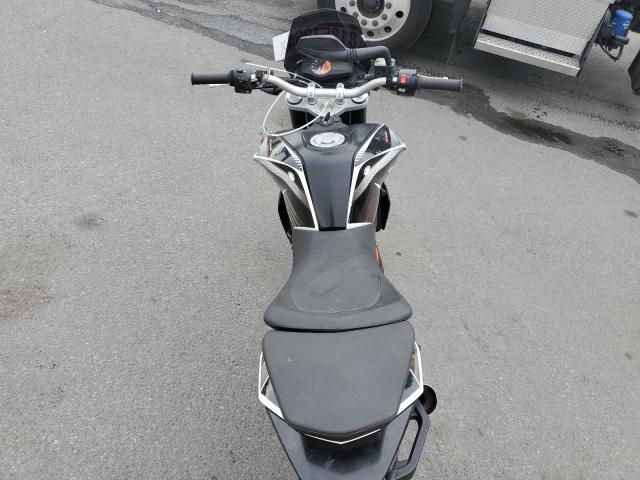 undisplay KTM MOTORCYCLE 2015 Білий